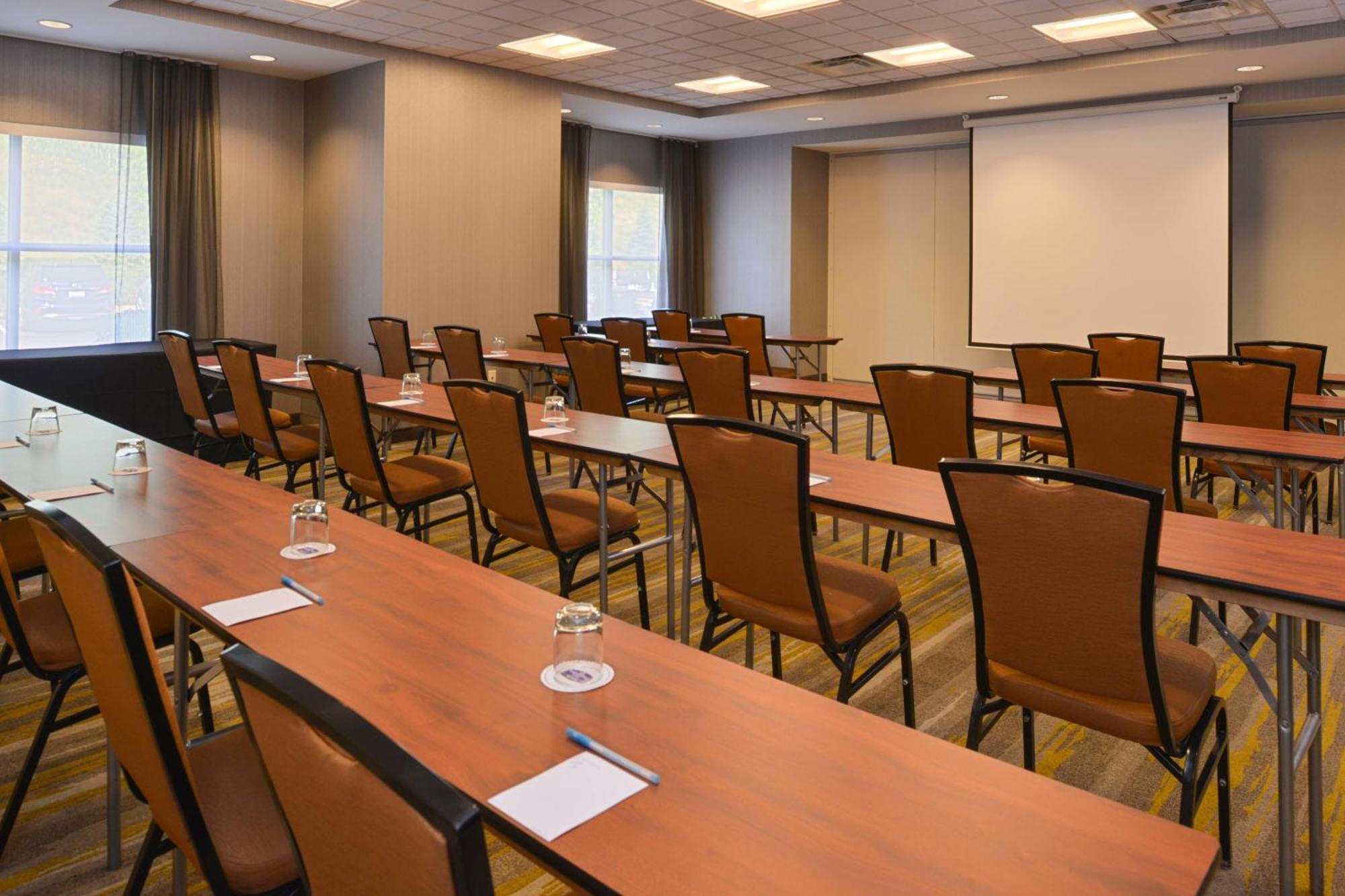 Springhill Suites Pittsburgh Mills Tarentum Esterno foto